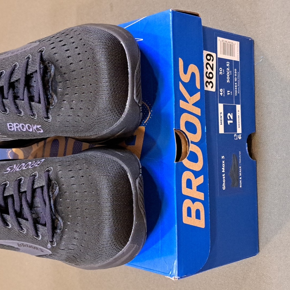 Brooks Ghost Max 3 - Color: Black - Size: Men 12 - Picture 4 of 9
